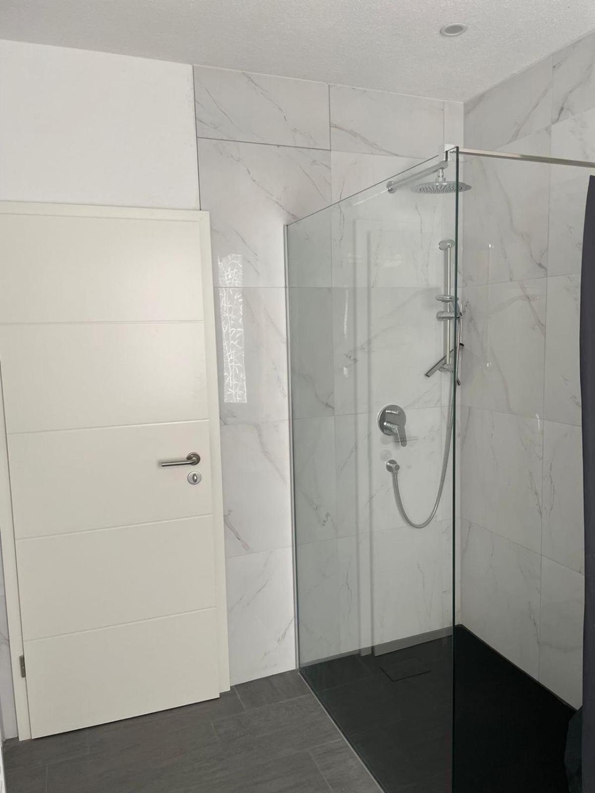 Lakeside Ferienwohnung FDH Екстериор снимка